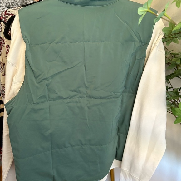 90 Degree By Reflex Sage Green Puffer Vest - Picture 4 of 6